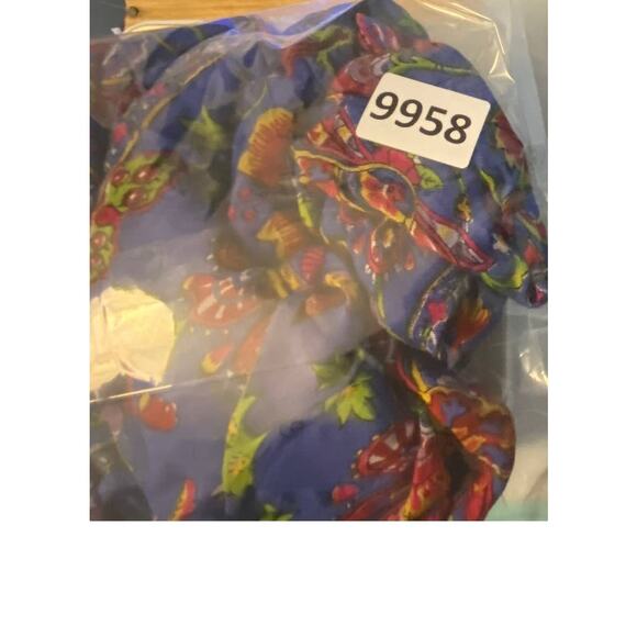 Challis by Berkshire Scarf Made in India Rayon Blue Red Floral Scarf 32" x 32" - Picture 5 of 5